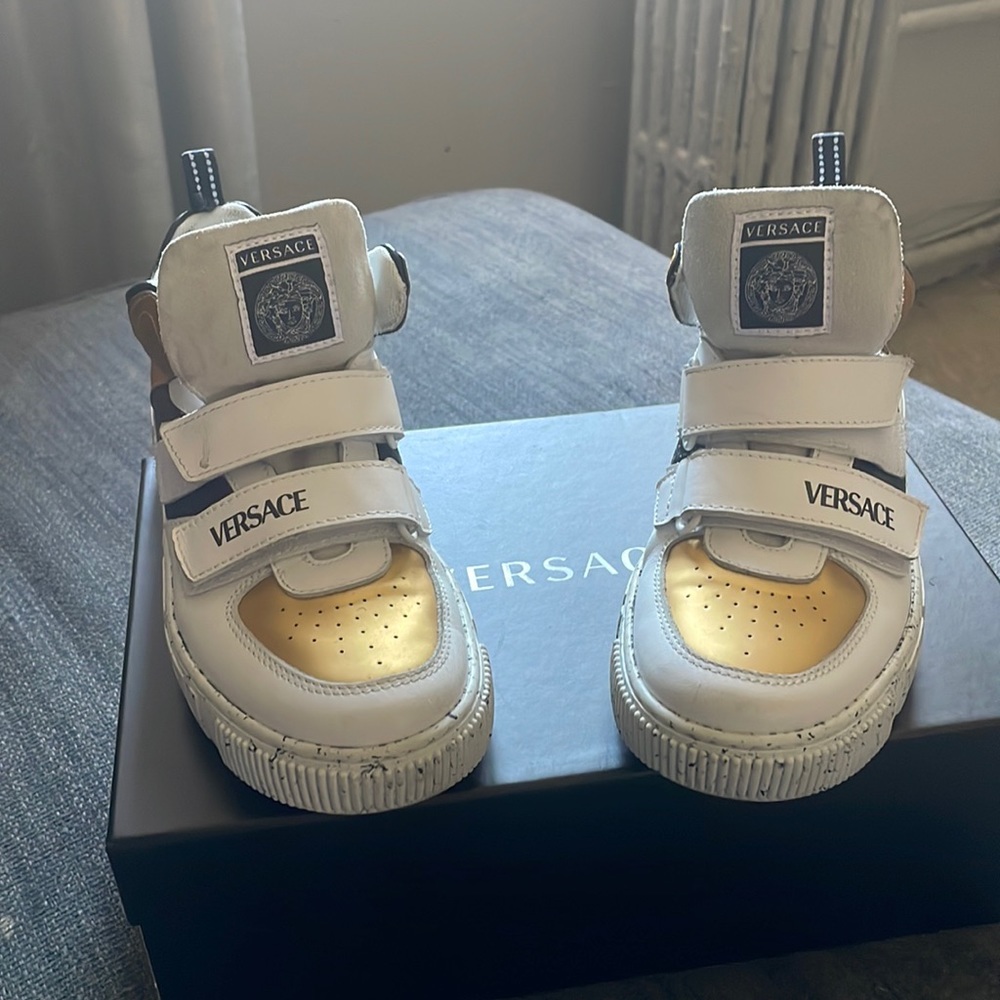 Kids Versace Sneakers size 33 EU